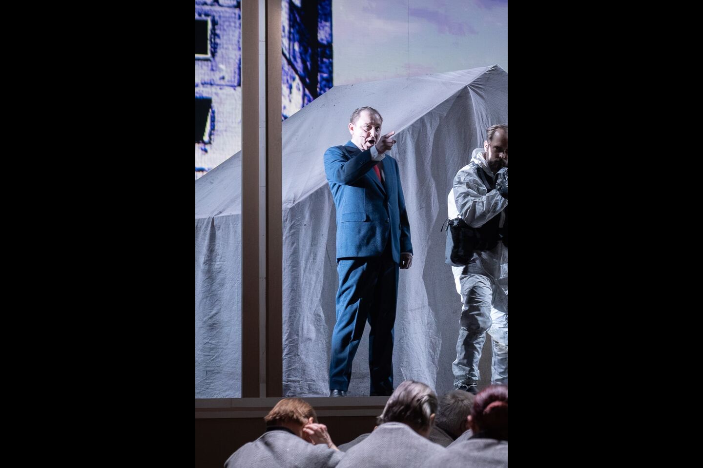 in: AscheMOND oder The Fairy Queen