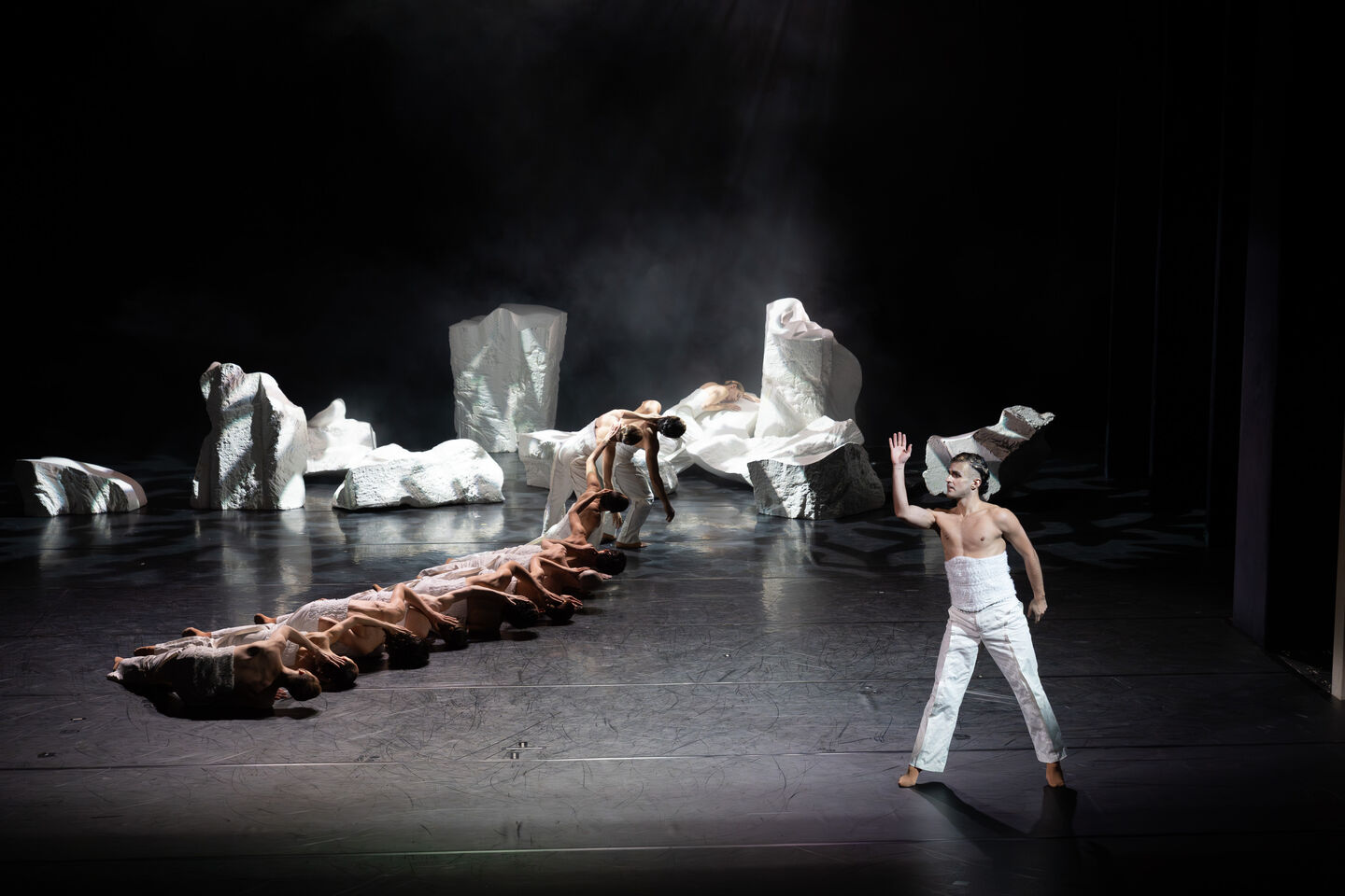 in: IM VERBORGENEN
Choreografie: GOLDENE WUNDEN